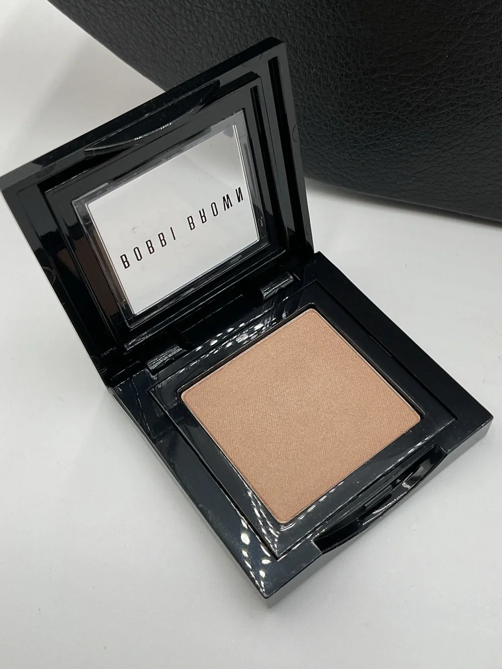 Bobbi Brown Shimmer Wash Eyeshadow in Champagne - BNWOB, Discontinued & HTF